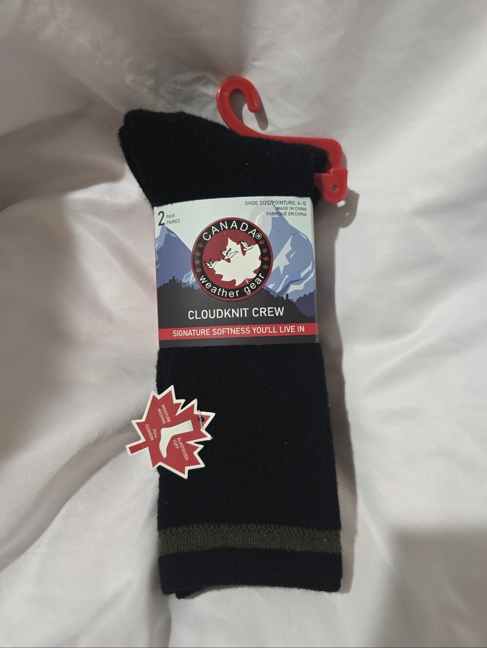 NWT Canada Weather Gear Men's Cloudknit Crew Full Cushion Socks 2 Pair OS
